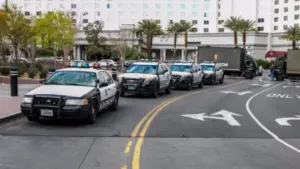 apuñalamiento en Las Vegas con presencia policial y acordonamiento en East Twain Avenue