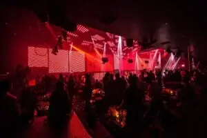 nightlife inmersivo Las Vegas redefine la fiesta con experiencias interactivas, arte y tecnología en espacios innovadores