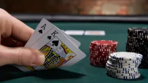 Torneos de blackjack Las Vegas con jugadores compitiendo en mesas de casino por premios en fichas