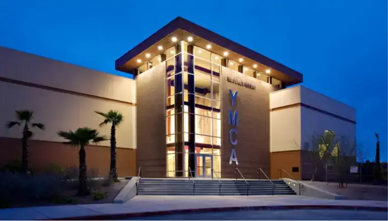 clases en Las Vegas con actividades educativas, creativas y fitness en centros comunitarios