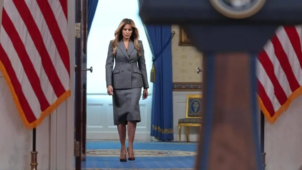 Melania Trump durante declaración pública sobre el caso Epstein en Estados Unidos