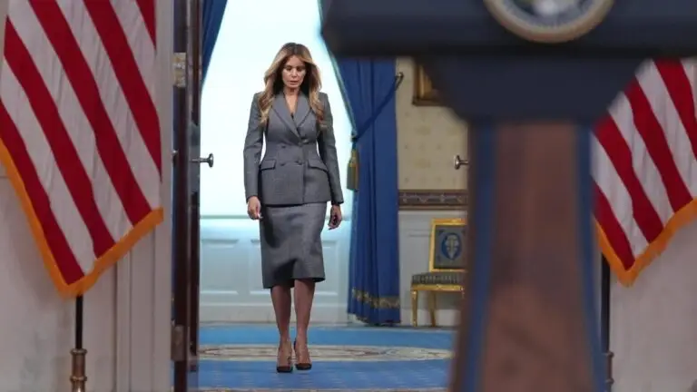 Melania Trump durante declaración pública sobre el caso Epstein en Estados Unidos