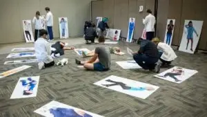 Universidad de Nevada realiza simulacro de desastre tras sismo en Reno con estudiantes de salud