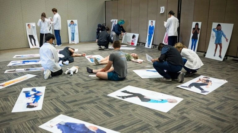 Universidad de Nevada realiza simulacro de desastre tras sismo en Reno con estudiantes de salud