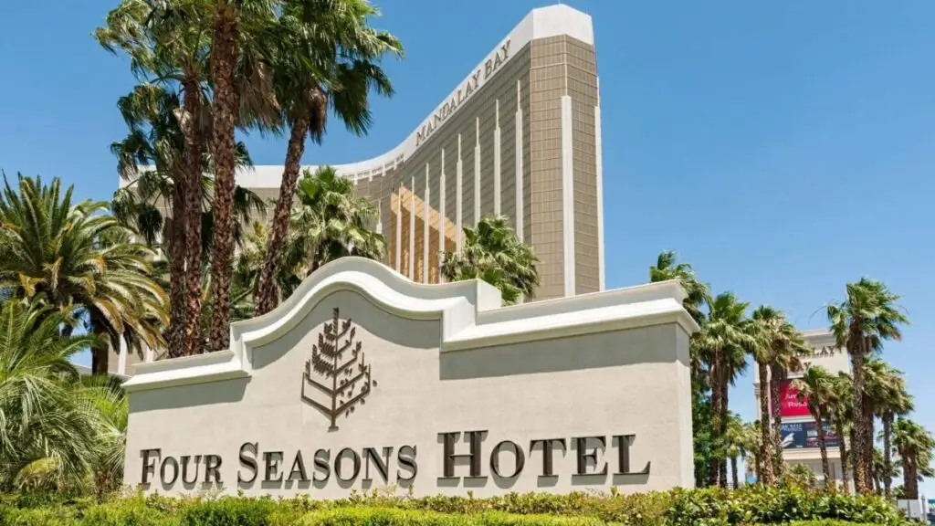 Four Seasons Hotel reconocido en T+L 500 por su lujo, spa cinco estrellas y experiencias exclusivas