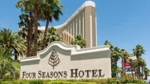 Four Seasons Hotel reconocido en T+L 500 por su lujo, spa cinco estrellas y experiencias exclusivas