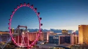 High Roller ofrece vistas panorámicas en The LINQ Promenade con experiencia turística completa