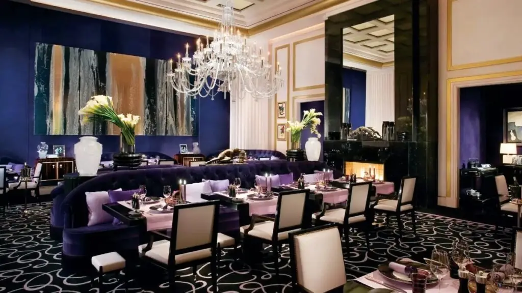 Joël Robuchon restaurante de alta cocina francesa con menú degustación exclusivo