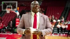 Erick Harper director deportivo impulsa crecimiento en UNLV Athletics con extensión de contrato