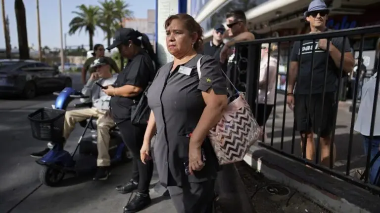 Inmigrantes sostienen turismo, construcción, salud y servicios clave en Las Vegas y Nevada