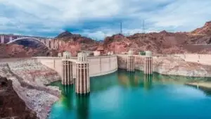 Vista panorámica de Hoover Dam y el lago Mead cerca de Las Vegas