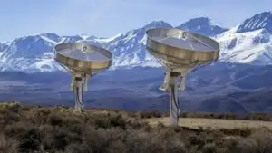 Radiotelescopio Deep Synoptic Array con antenas en el desierto de Nevada