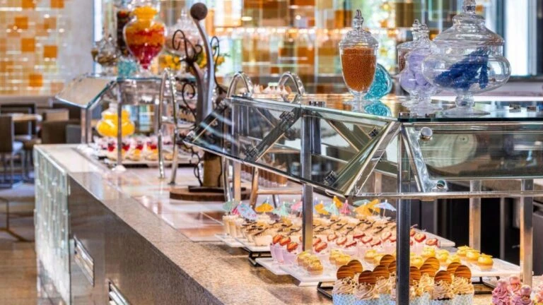 Estaciones gastronómicas del Bacchanal Buffet, considerado el mejor buffet de Las Vegas por su variedad y calidad.