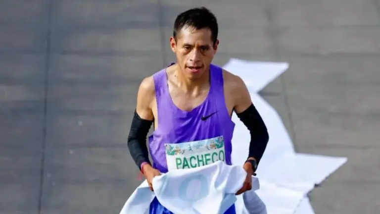 Cristhian Pacheco conquista el Maratón de Ciudad de México.