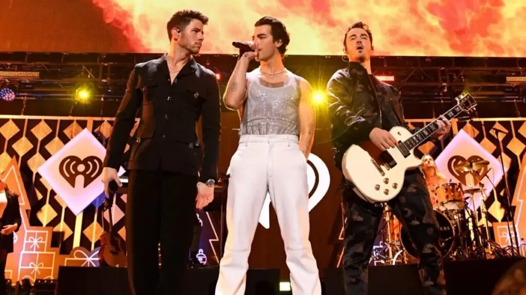 Jonas Brothers encabezarán el show de medio tiempo del histórico primer partido de temporada regular de la NFL en Australia.