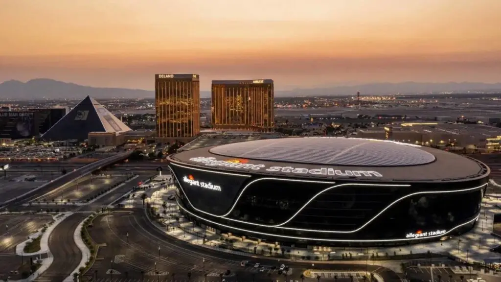 Raiders proponen una renovación de $158 millones para mejorar los accesos y el transporte alrededor del Allegiant Stadium.