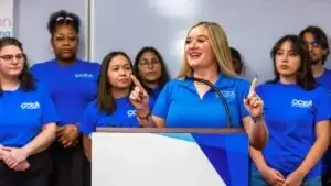 Maestros proponen usar impuestos de centros de datos para financiar escuelas públicas de Nevada