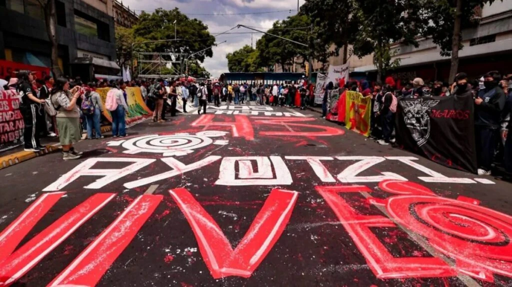 Ayotzinapa cumple 12 años de la desaparición de los 43 normalistas mientras sus familias continúan exigiendo verdad y justicia
