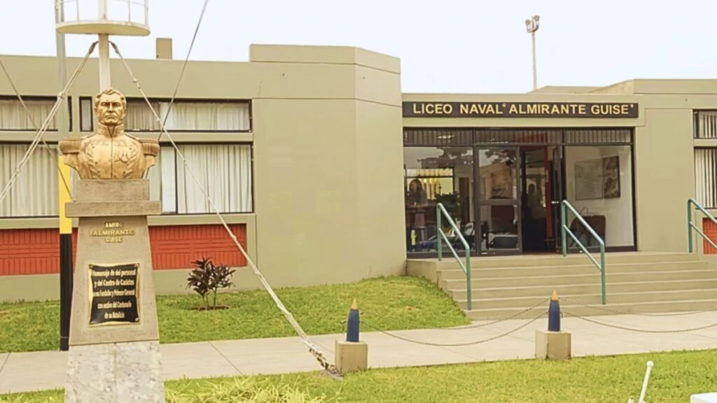 Caso Liceo Naval avanza tras conocerse que uno de los adolescentes liberados salió de Perú antes de una audiencia judicial